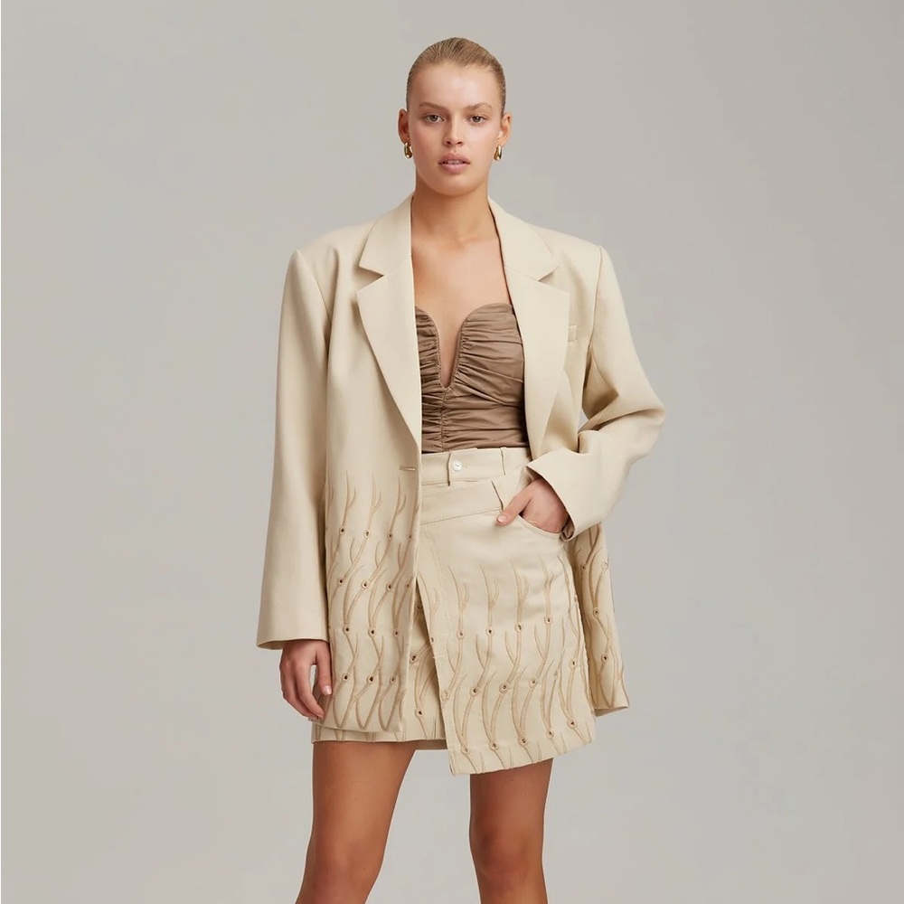 C/MEO Collective Persuasive Blazer Tan Size 6 Medium